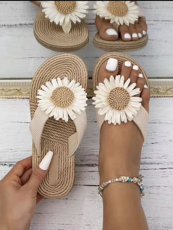 Sunburst Innovations Shoes - Beige Daisy Raffia Flip Flop 1/2” Sandals-Size 41 (Size 9)